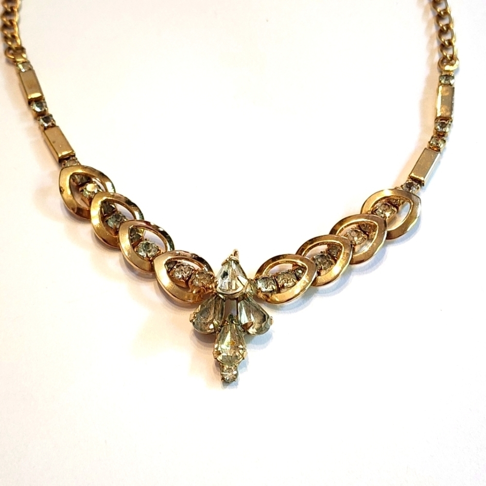 Vintage Unsigned Necklace Clear Rhinestone Spray Pear Shape Stones Gold Tone 17"